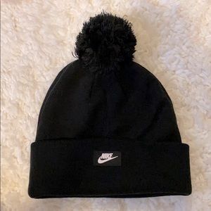Nike beanie (removable pom)